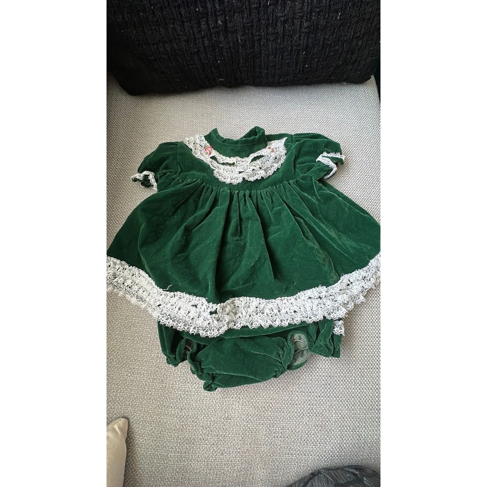 cutest one green velvet dress with bloomers 12 months